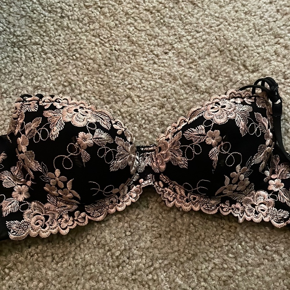 Fredericks of Hollywood push up bra 32b